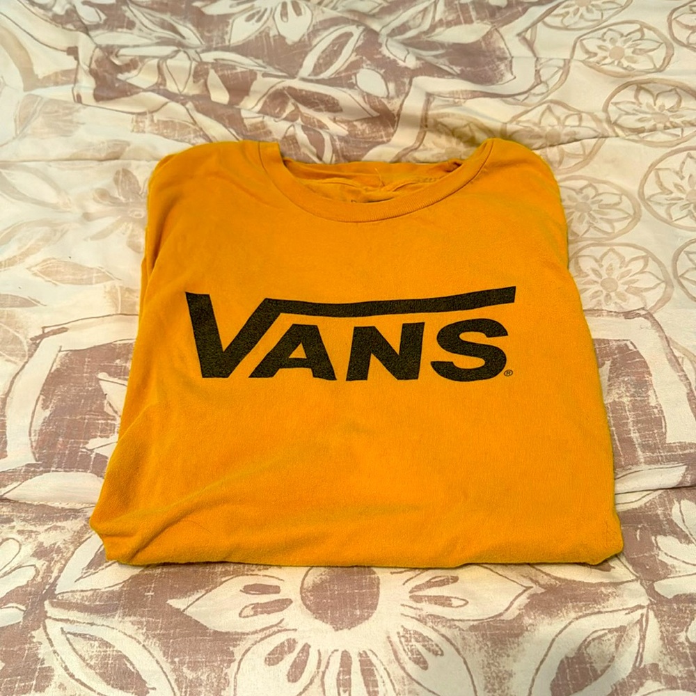 Classic Vans Logo Yellow Shirt Medium Men’s Graphic Logo Tee